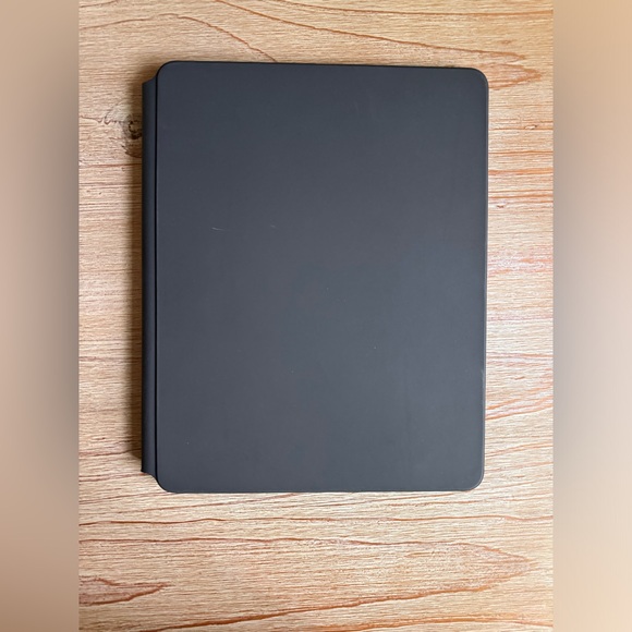 Apple Magic Keyboard Folio for 12.9 inch iPad - Picture 4 of 8